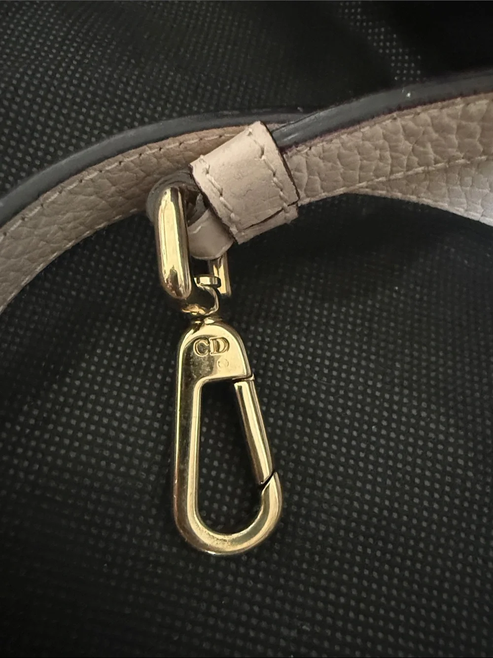 Dior chic pebble